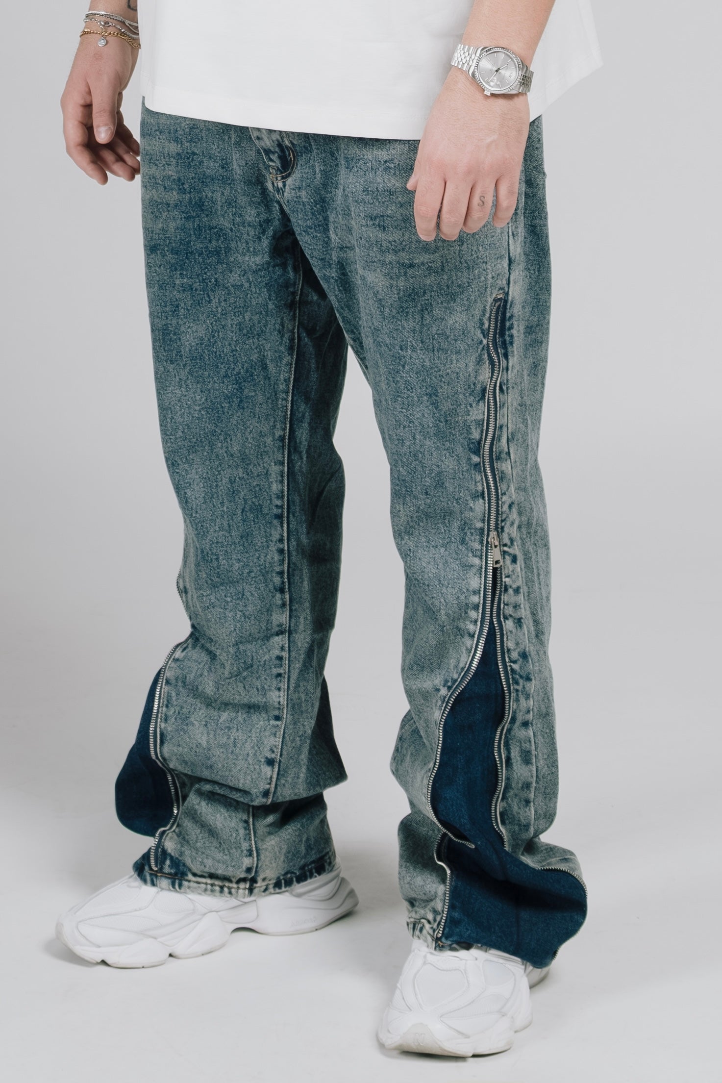 BAGGY FLARED BLUE JEANS